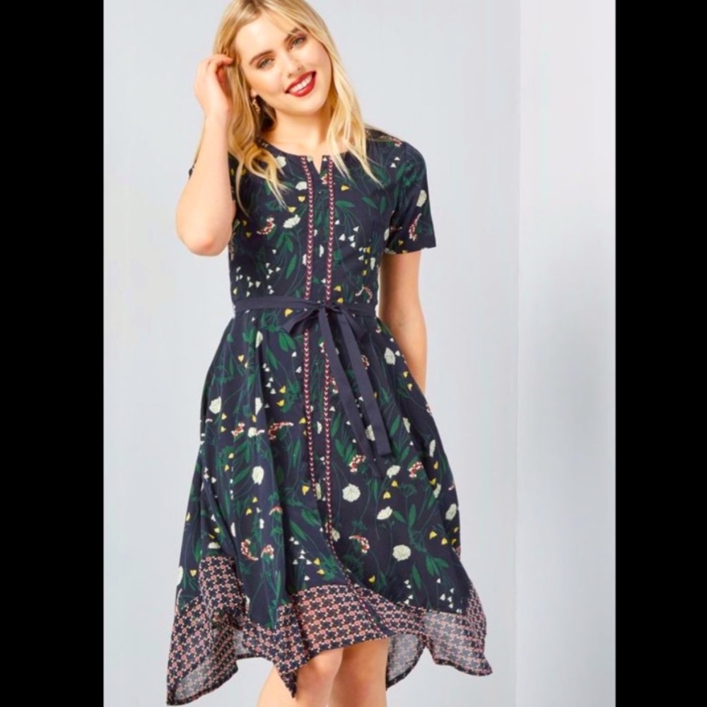 Liza Luxe ModCloth navy floral dress 2X